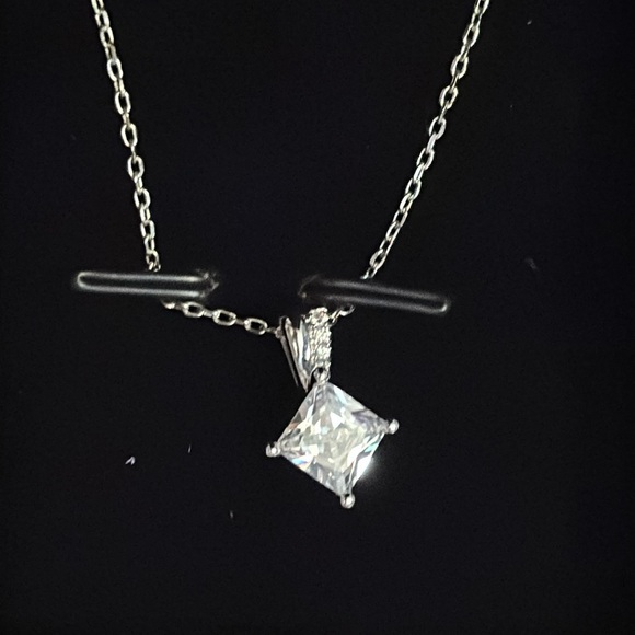 176- Jeulia Brand Sterling silver and cubic zirconia necklace - Picture 1 of 5